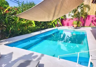 Piscina en o cerca de Casa Cactus - Boho Studios con vista al mar en Puerto