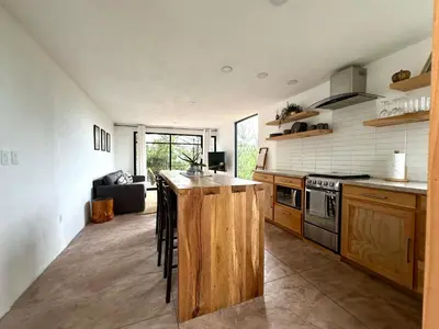 Una cocina o zona de cocina en Casa Madera 2C