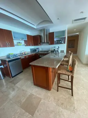 Plano de Luxury penthouse with ocean view and pool
