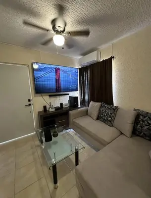 Una televisión o centro de entretenimiento en Departamento en Zona Diamante Acapulco