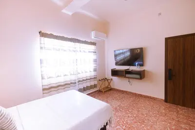 Una televisión o centro de entretenimiento en Reforma 516