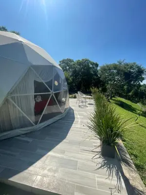 Jardín al aire libre en Romantic Dome & French Cuisine