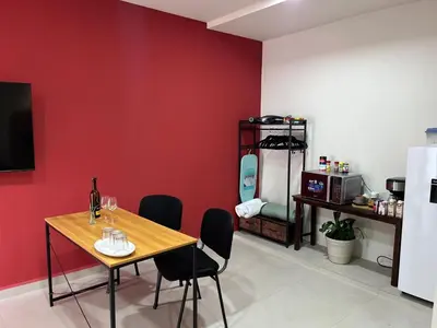 Una cocina o zona de cocina en Habitación Chero Premiun