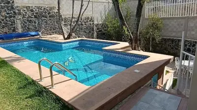 Piscina en o cerca de Casa Marcy, casa nueva con alberca y tres recamaras