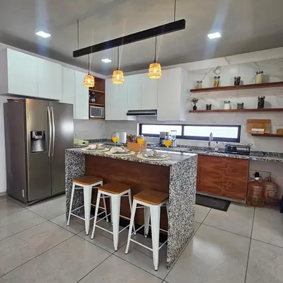 Una cocina o zona de cocina en Burgos Cuernavaca Pool Terrace & Garden