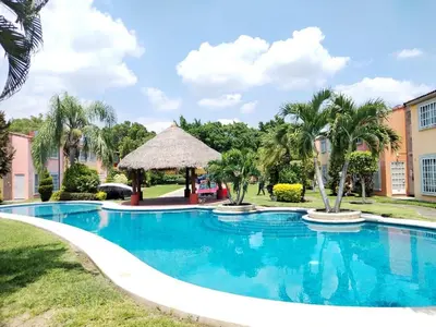 Piscina en o cerca de Gran casa de descanso