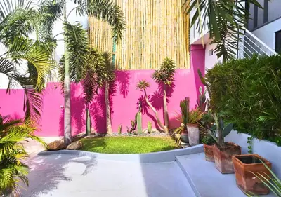 Jardín al aire libre en Casa Cactus - Amplia Casa de 2-Habitaciones con Jardín y Alberca
