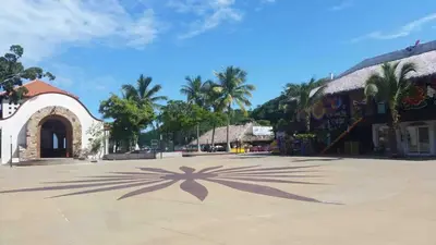Plano de Casa Santa Cruz 4 bdrm house-Pool & walk to Beach