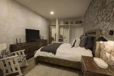 Una televisión o centro de entretenimiento en Ander en ValQuirico