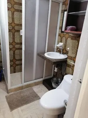 Un baño de FRENTE AL MAR, centrico