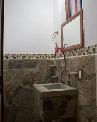 Un baño de Kasa Jaguar