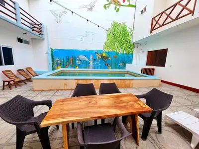 Zona de estar de Cozy apartment 4 blocks from the beach