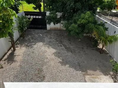 Jardín al aire libre en Habitación Chero Platinum