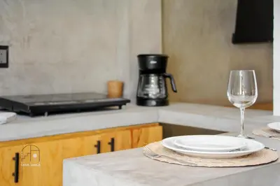 Una cocina o zona de cocina en Beautiful Remodeled Studio In The Center La Punta