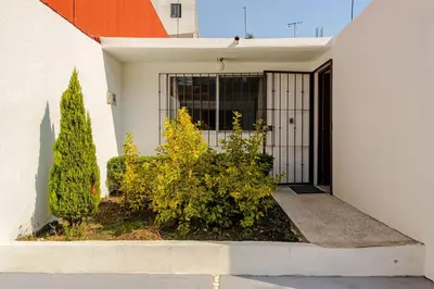 Plano de Casa con jardín y estacionamiento privados en Coyoacán