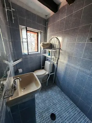 Un baño de Camino Santa Prisca