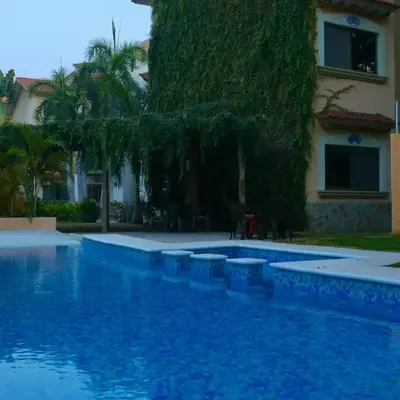 Depa 102A en Huatulco con alberca y terraza 5 min playa