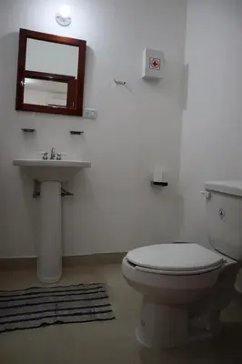Un baño de Villa Ema en Villas Camino Real cerca de las dunas de Chachalacas