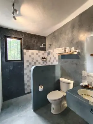 Un baño de El Diablo y La Luna B&B by El Diablo y La Sandia
