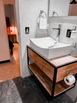 Un baño de Two-bedroom apartment with AC in the center Oaxaca