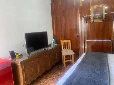Una televisión o centro de entretenimiento en Los viveros de Coyoacan