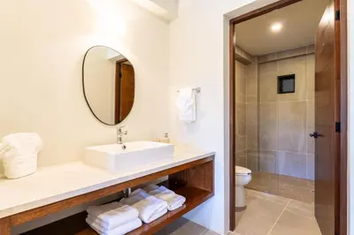 Un baño de 3077 - Solana B203