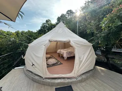 Jardín al aire libre en Gaiatri Holistic Glamping