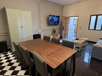 Una televisión o centro de entretenimiento en Cipresso en ValQuirico
