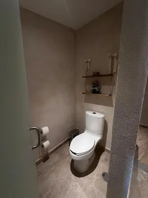 Un baño de Apto cerca del zócalo principal