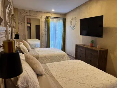 Cama o camas de una habitación en Sasha: Tu refugio fascinante en ValQuirico.