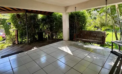 Jardín al aire libre en Casa con hermoso jardín y terraza