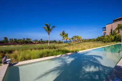 Plano de 3 bd condo with Ocean views HK