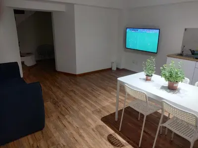 Una televisión o centro de entretenimiento en Casa Matamoros en Oaxaca