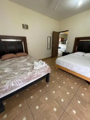 Plano de confortable casa de 3 habitaciones con aire acondicionado