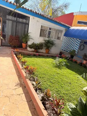 Jardín al aire libre en Casa fin de semana en Cuernavaca Morelos