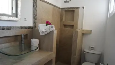 Un baño de Condominio La Parota