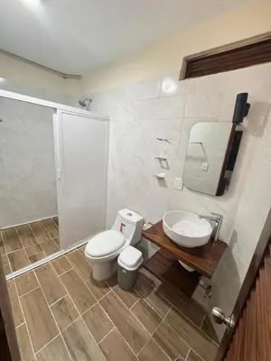 Un baño de Karibu Rinconada