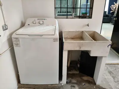 Una cocina o zona de cocina en Hermosa casa de 3 recámaras y 4 camas wifi y frente a balneario