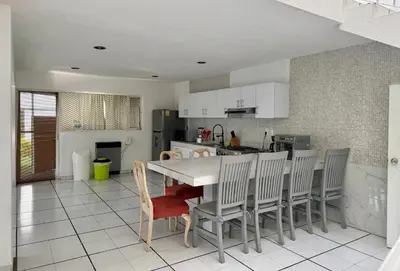 Una cocina o zona de cocina en Casa con Alberca y terraza un lugar tranquilo para disfrutar