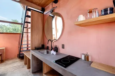 Una cocina o zona de cocina en Amplitude Coliving