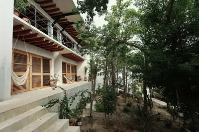 Jardín al aire libre en Villa Cuachalalate - Puerto Escondido