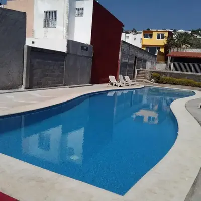 Casa en fraccionamiento en Ahuatepec con alberca