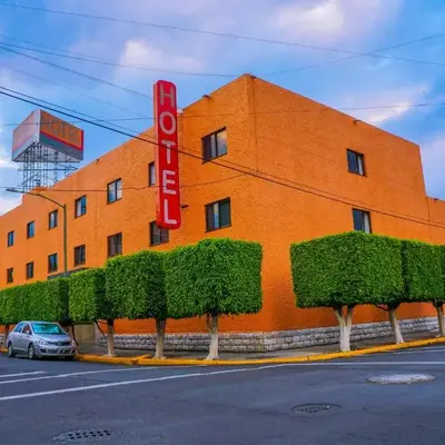 Hotel Puente