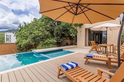 Piscina en o cerca de Casa Encino - Oasis to share