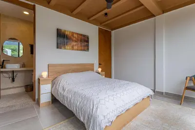 Cama o camas de una habitación en Casa Encino - Oasis to share