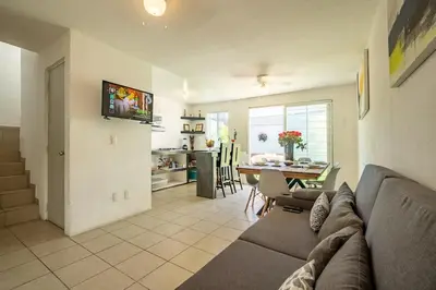 Una cocina o zona de cocina en Private Pool & Jacuzzi Family House, Teques