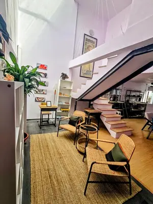 Zona de estar de Suite morada Moderna y céntrica ideal hasta para 7 viajeros