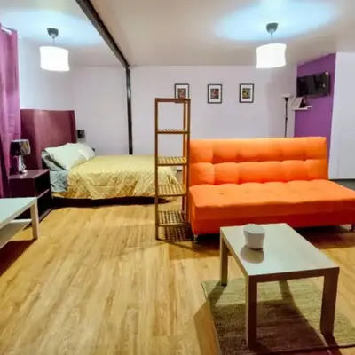 Suite morada Moderna y céntrica ideal hasta para 7 viajeros