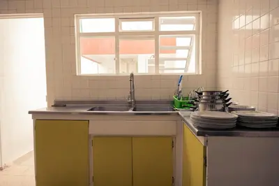 Plano de Hostal Kahlo - 1 Bed in women's dorm 1 cama en dormitorio compartido de mujeres