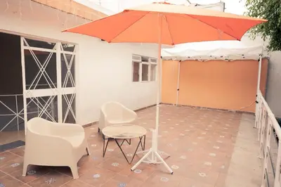 Plano de Hostal Kahlo - 1 Bed in women's dorm 1 cama en dormitorio compartido de mujeres
